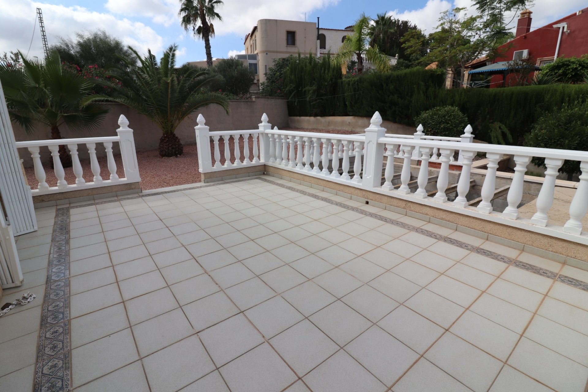 Resale - Villa -
Algorfa - Lomas de La Juliana