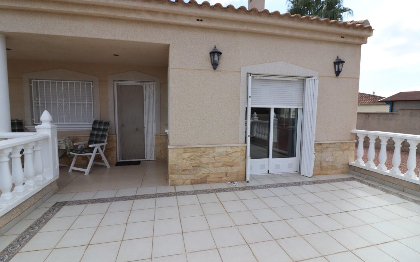 Resale - Villa -
Algorfa - Lomas de La Juliana