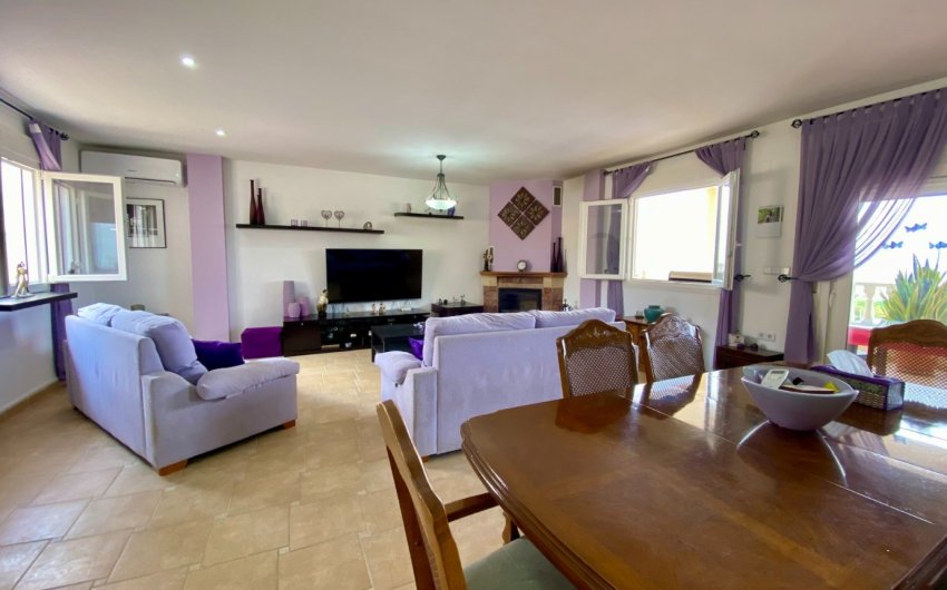 Resale - Villa -
Algorfa - Lomas de La Juliana