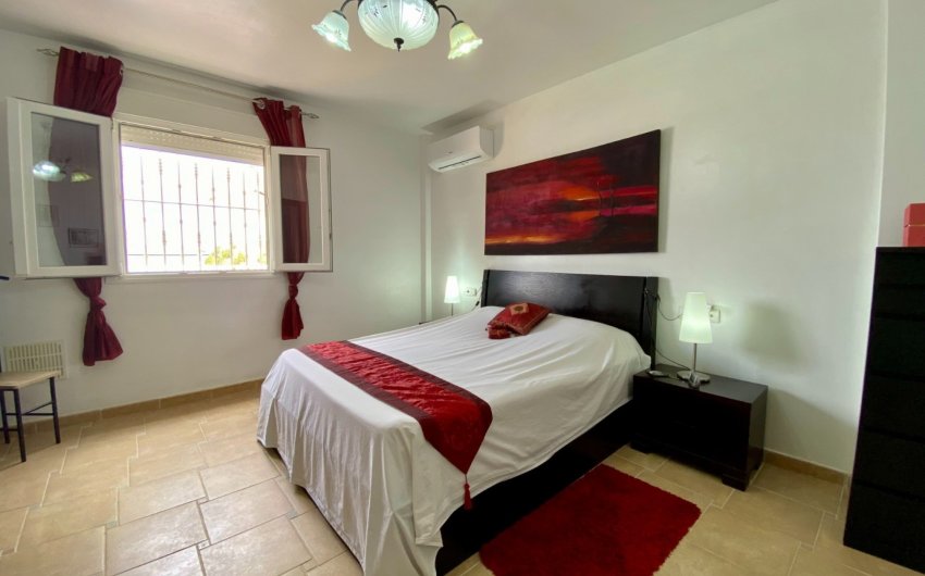 Resale - Villa -
Algorfa - Lomas de La Juliana