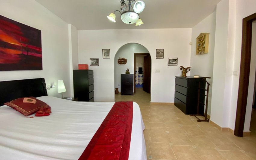 Resale - Villa -
Algorfa - Lomas de La Juliana