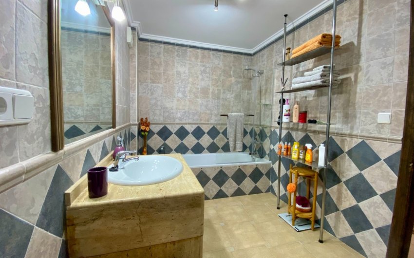 Resale - Villa -
Algorfa - Lomas de La Juliana