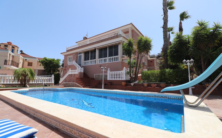Resale - Villa -
Algorfa - Lomas de La Juliana