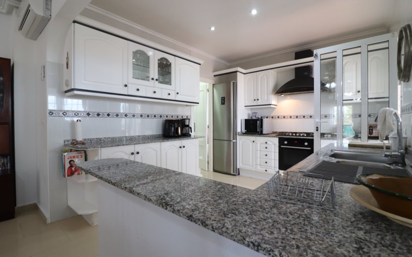 Resale - Villa -
Algorfa - Lomas de La Juliana