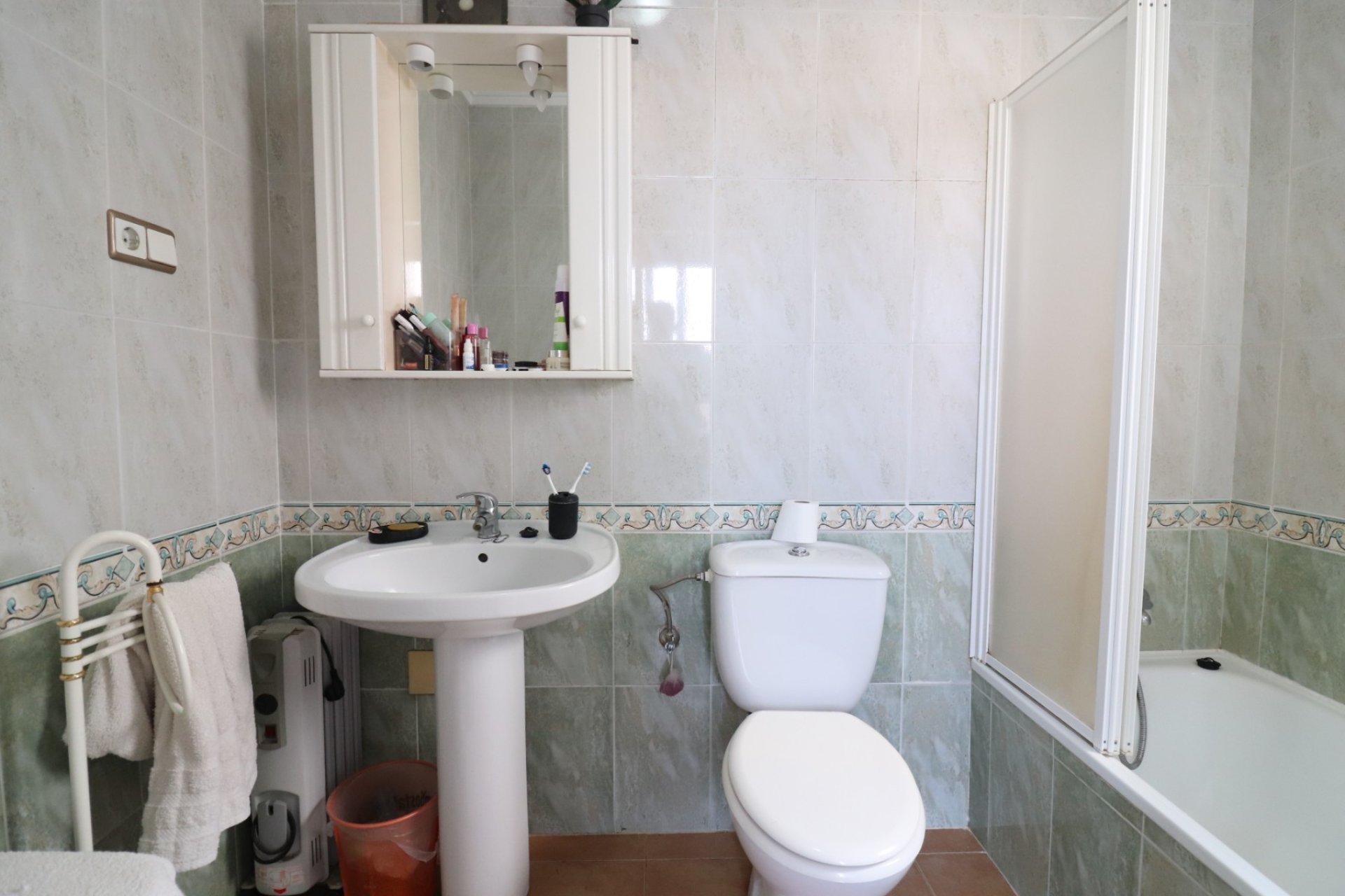 Resale - Villa -
Algorfa - Montebello