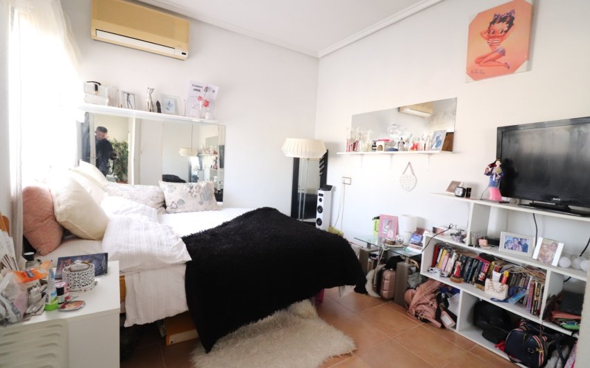 Resale - Villa -
Algorfa - Montebello