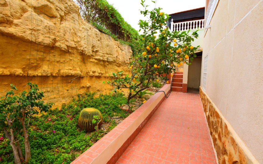 Resale - Villa -
Algorfa - Montemar