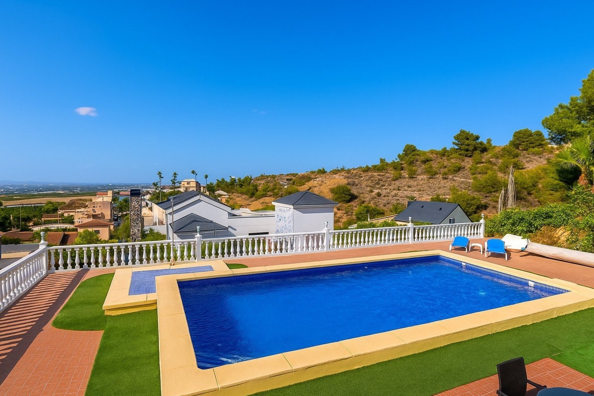 Resale - Villa -
Algorfa - Montemar