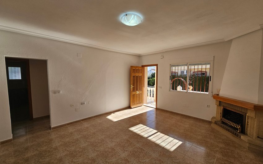 Resale - Villa -
Algorfa - Montemar