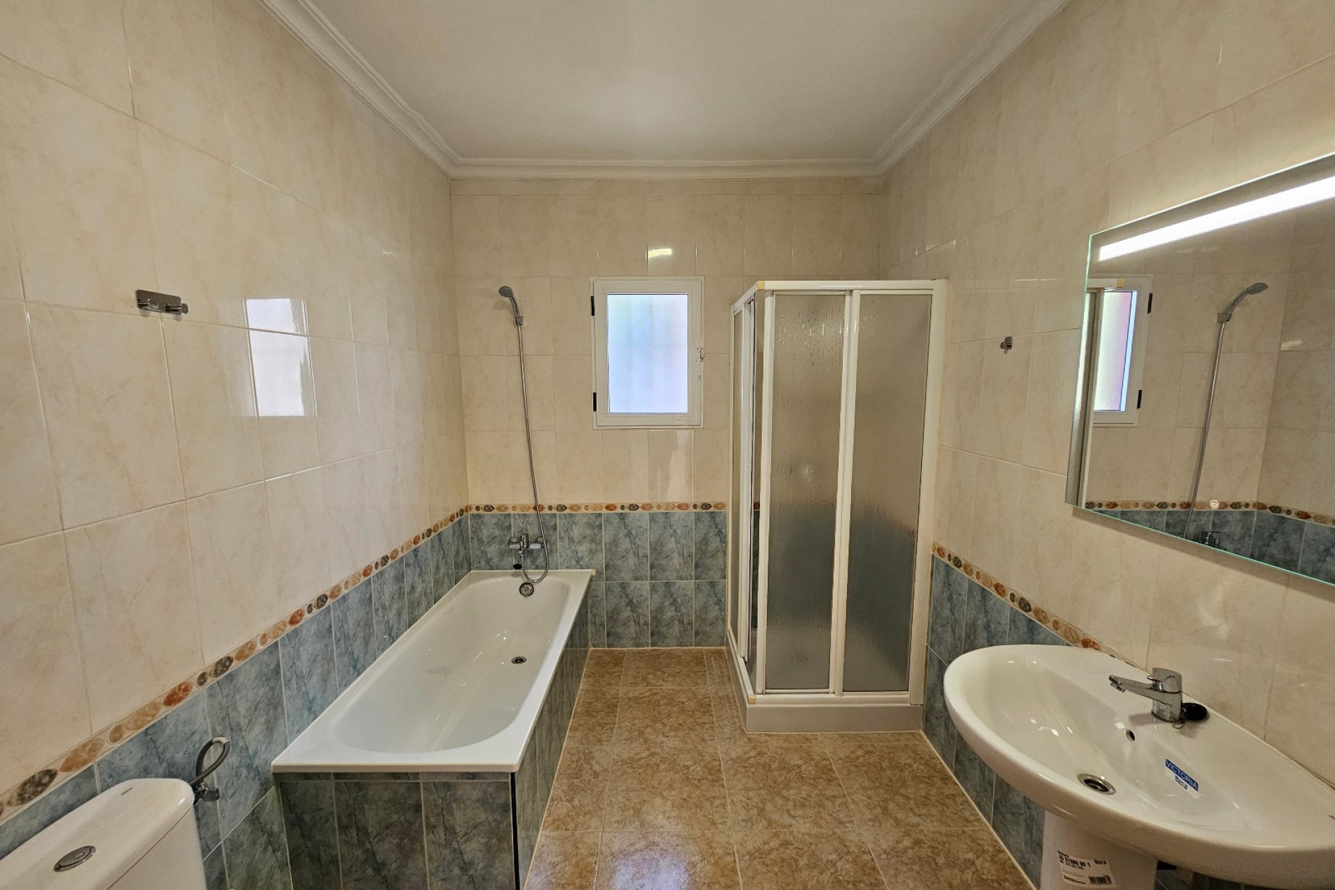 Resale - Villa -
Algorfa - Montemar