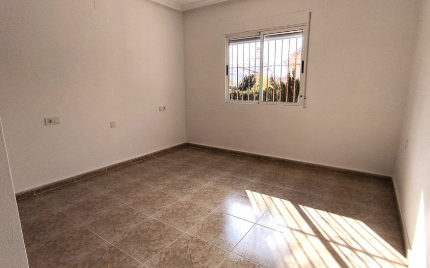 Resale - Villa -
Algorfa - Montemar