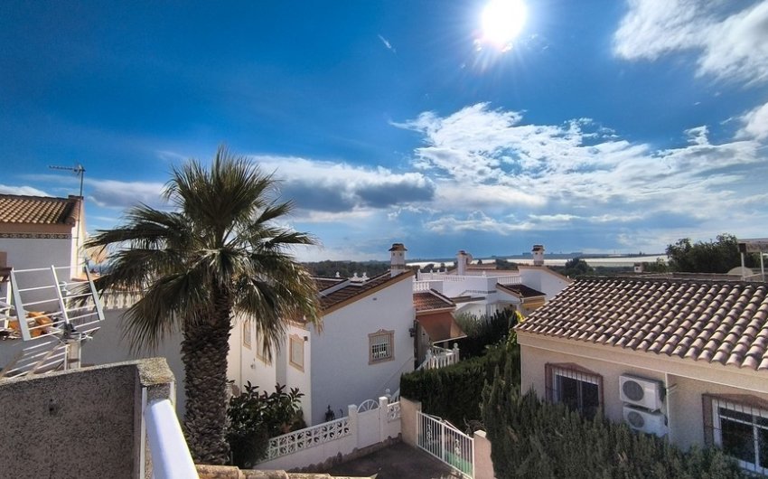 Resale - Villa -
Algorfa - Montemar