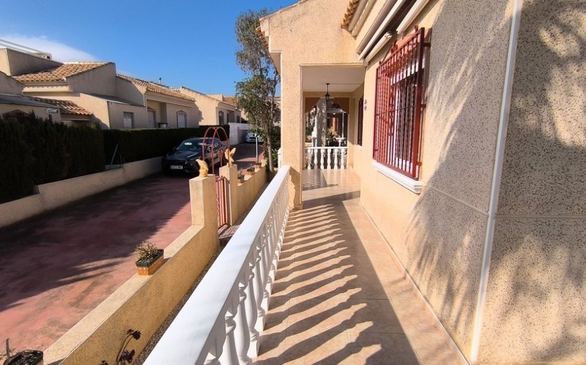 Resale - Villa -
Algorfa - Montemar