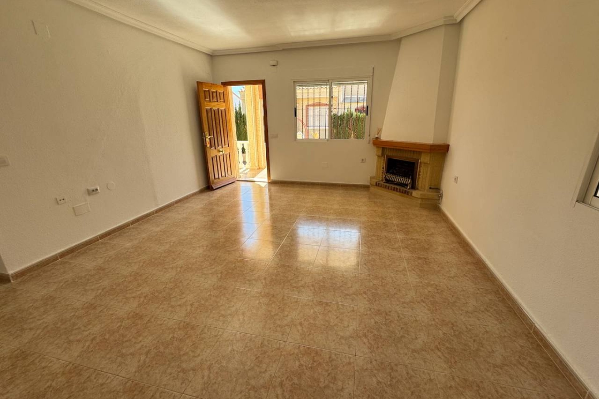 Resale - Villa -
Algorfa - Montemar