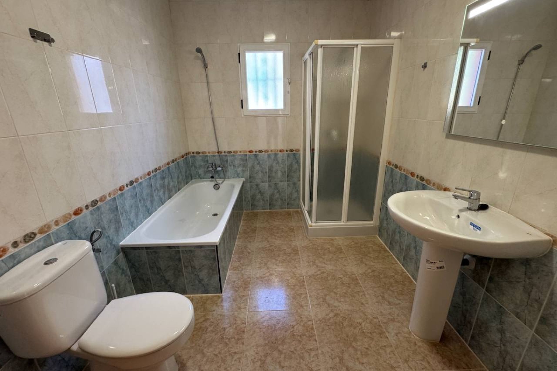 Resale - Villa -
Algorfa - Montemar