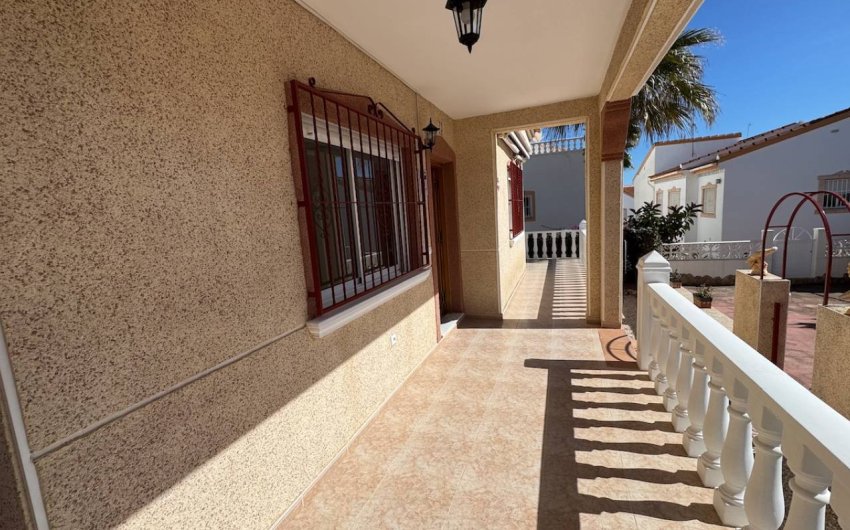 Resale - Villa -
Algorfa - Montemar