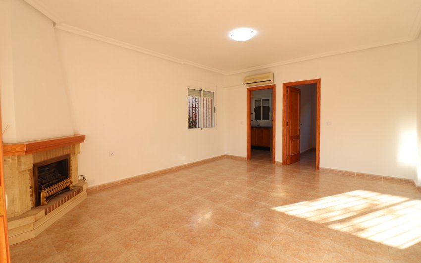 Resale - Villa -
Algorfa - Montemar