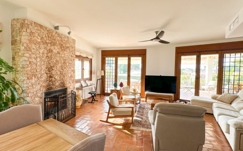 Resale - Villa -
Alicante - Campoamor