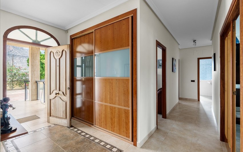 Resale - Villa -
Alicante - Rebolledo