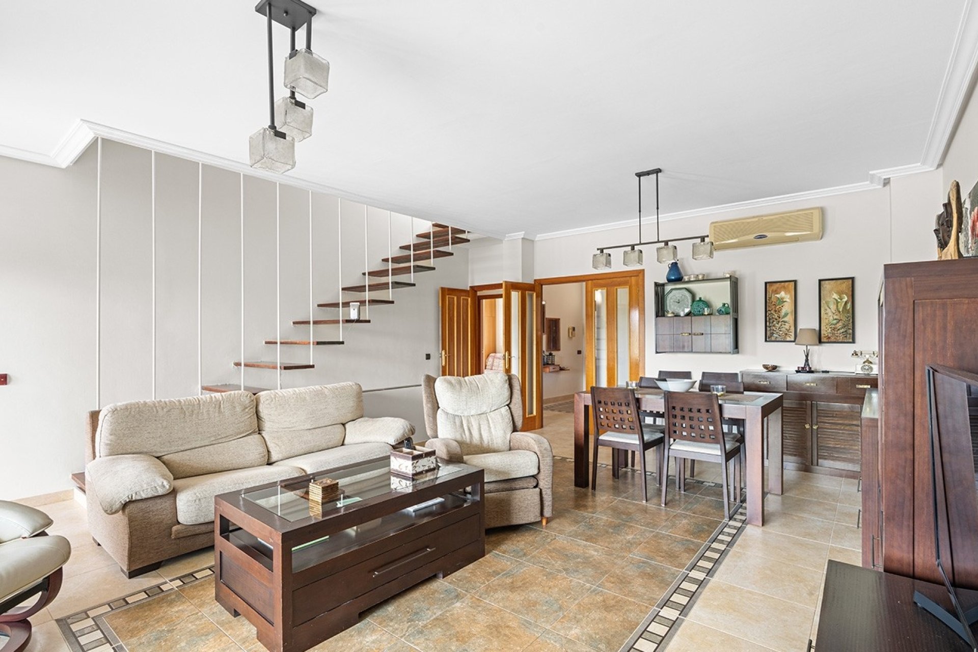 Resale - Villa -
Alicante - Rebolledo