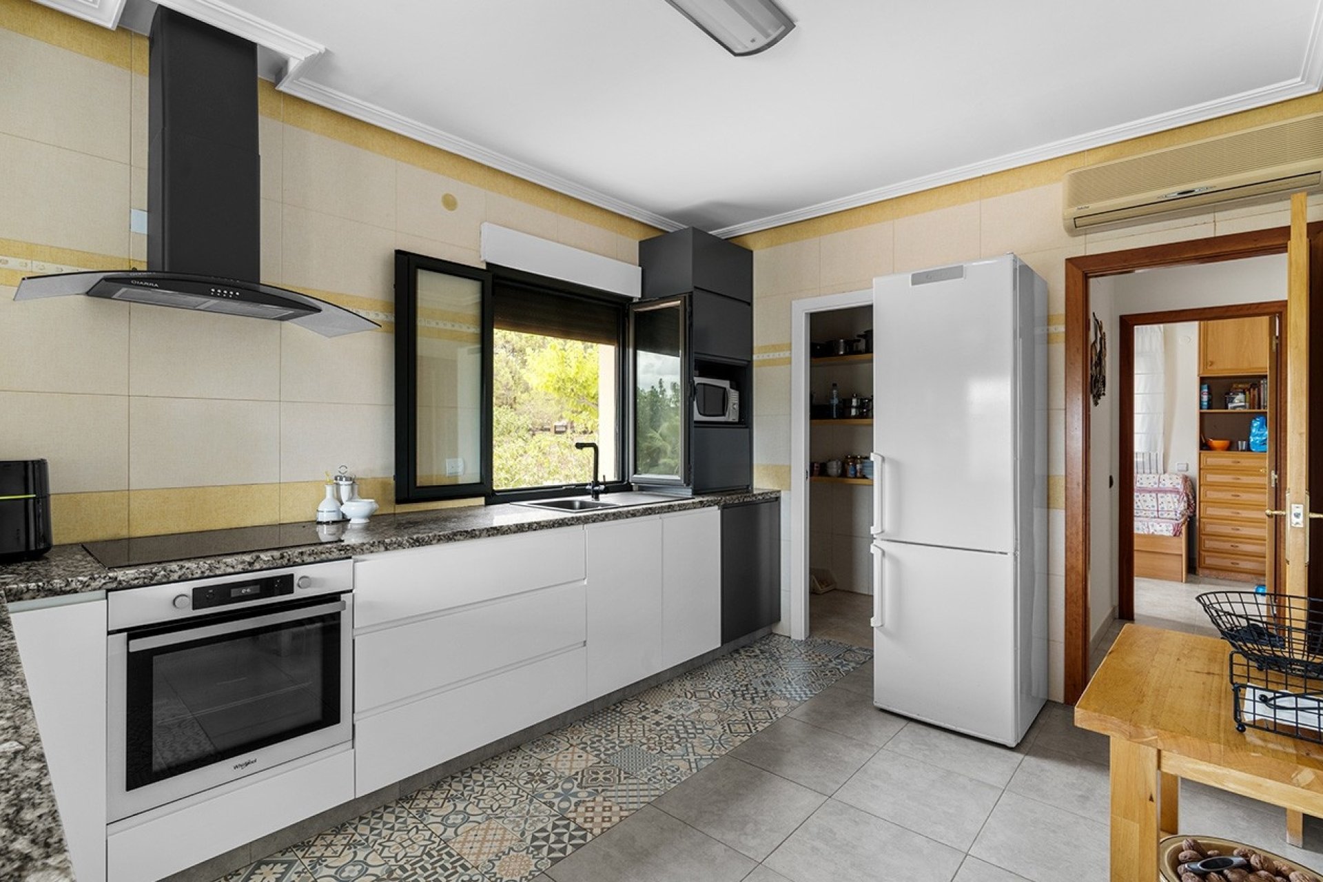 Resale - Villa -
Alicante - Rebolledo