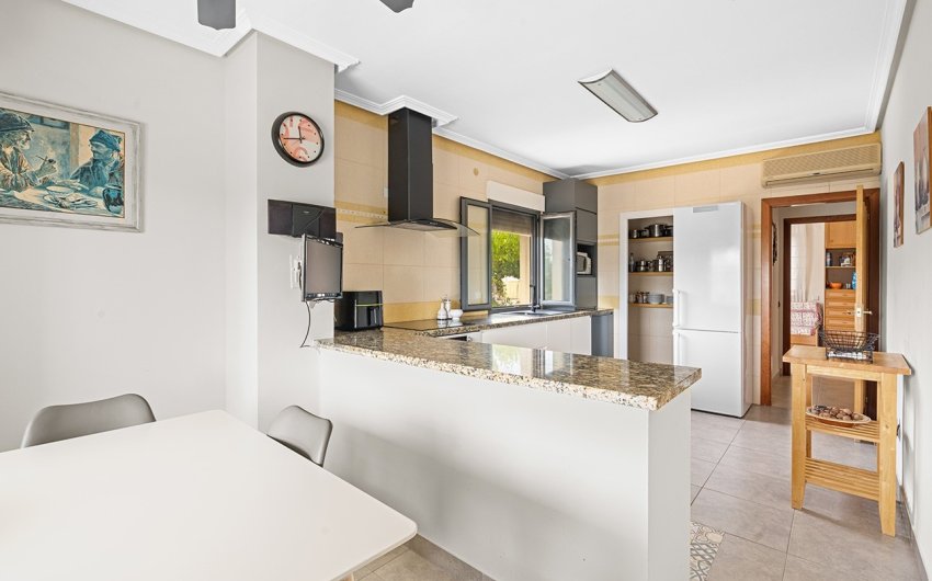 Resale - Villa -
Alicante - Rebolledo