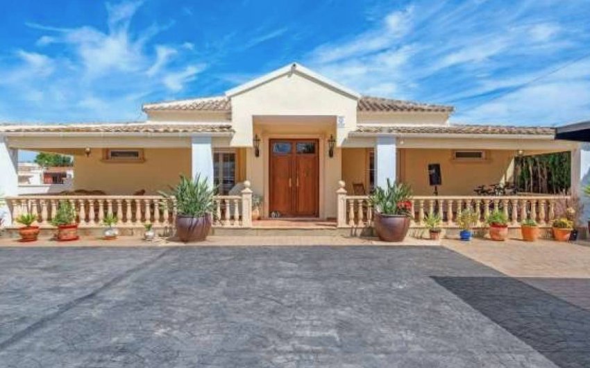Resale - Villa -
Almoradí - Heredades