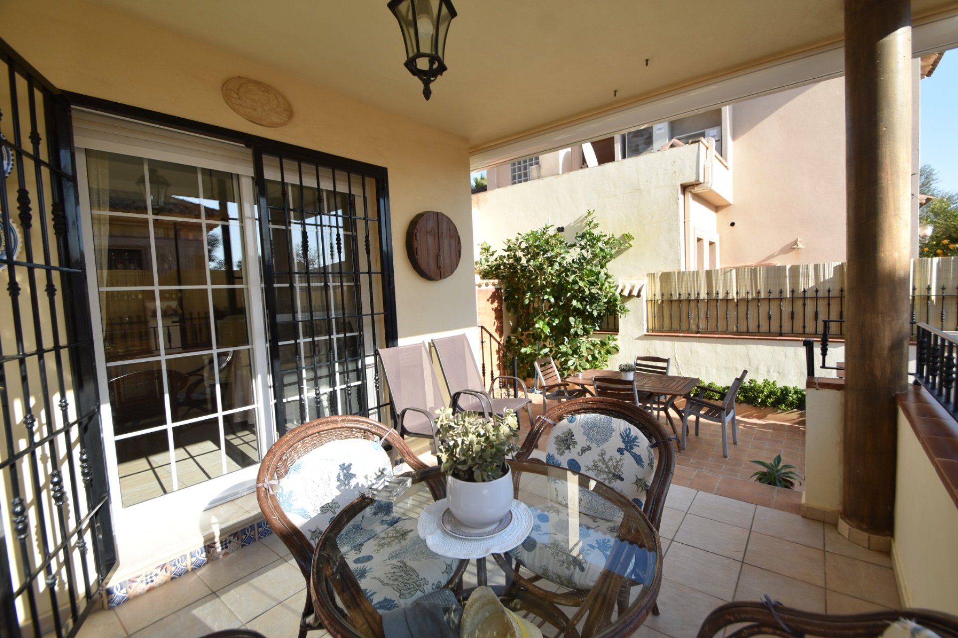 Resale - Villa -
Almoradí