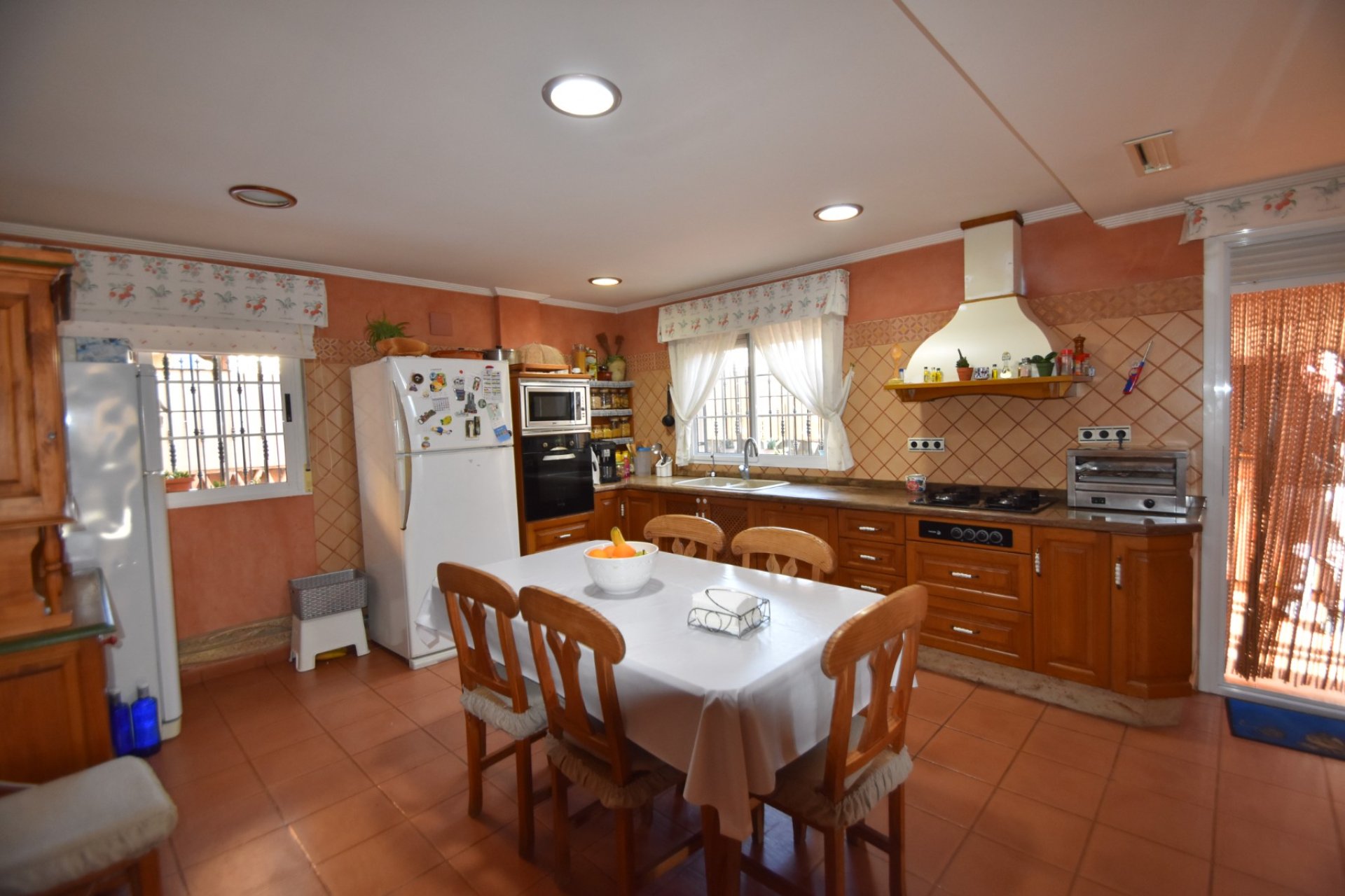 Resale - Villa -
Almoradí