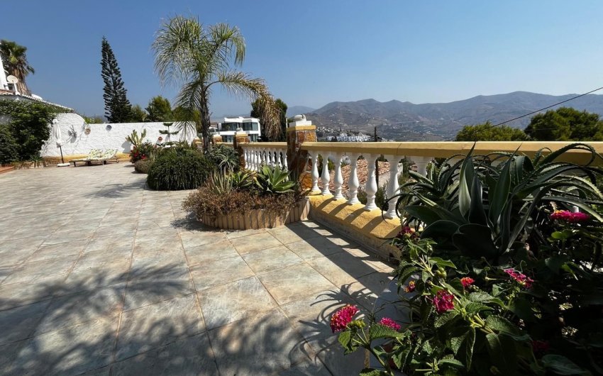 Resale - Villa -
Almuñecar - Costa Tropical