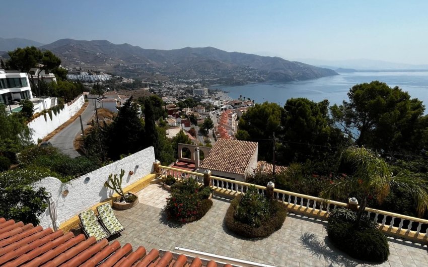 Resale - Villa -
Almuñecar - Costa Tropical