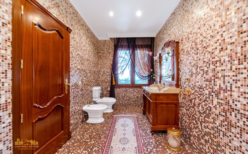 Resale - Villa -
Altea