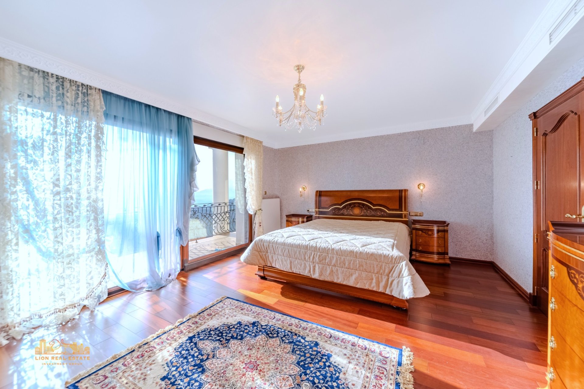 Resale - Villa -
Altea