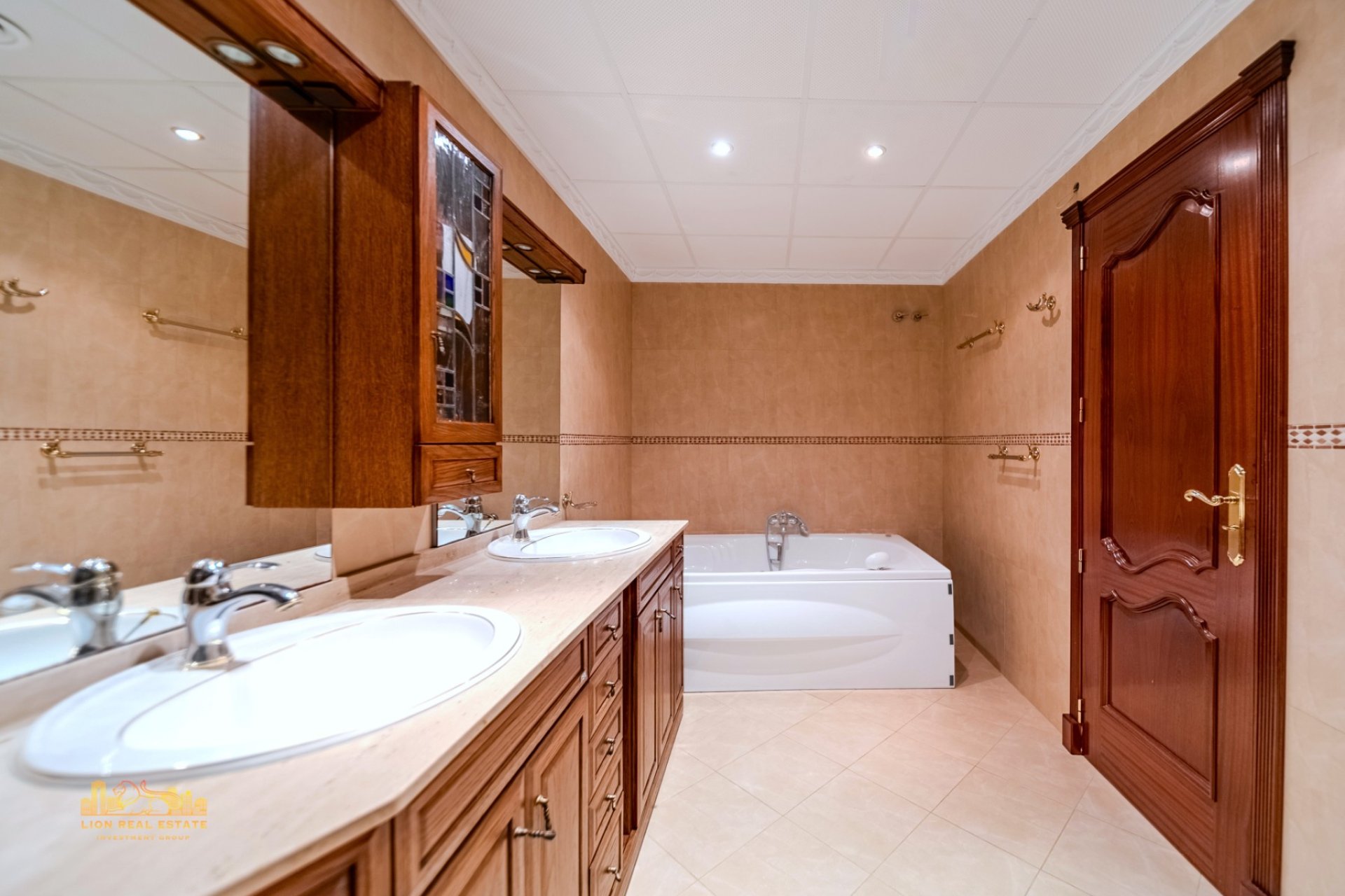 Resale - Villa -
Altea