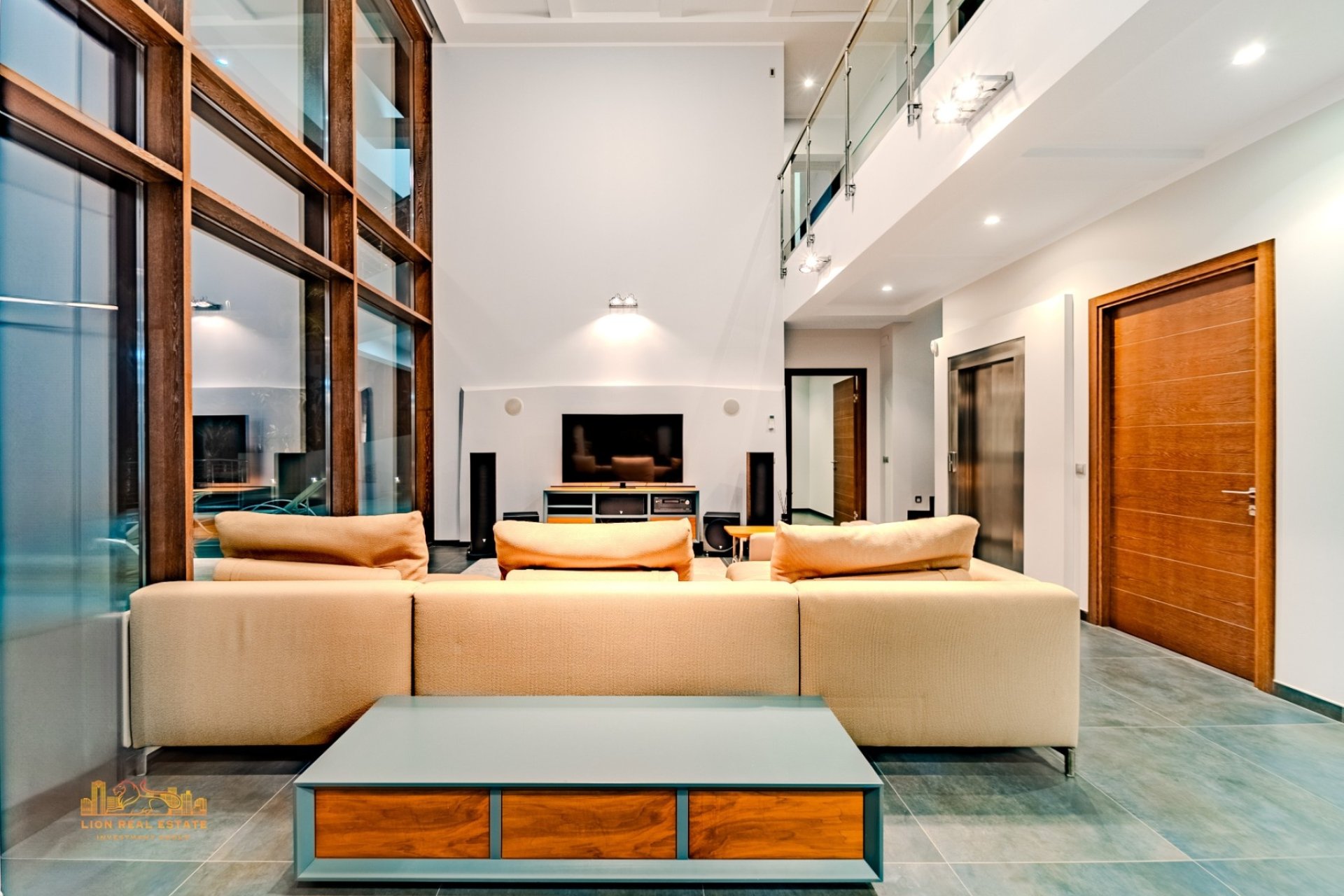 Resale - Villa -
Altea