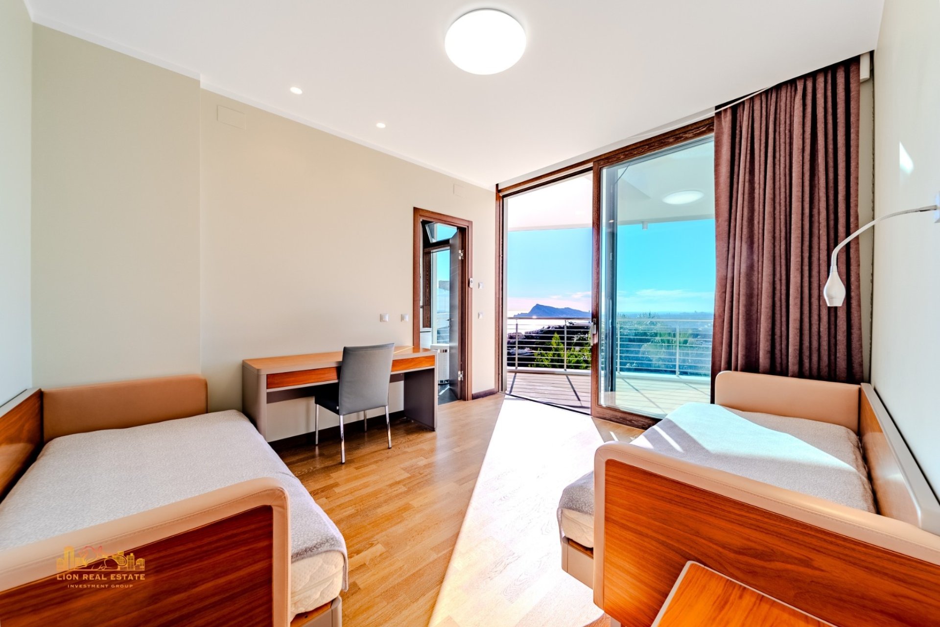 Resale - Villa -
Altea