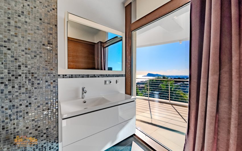 Resale - Villa -
Altea