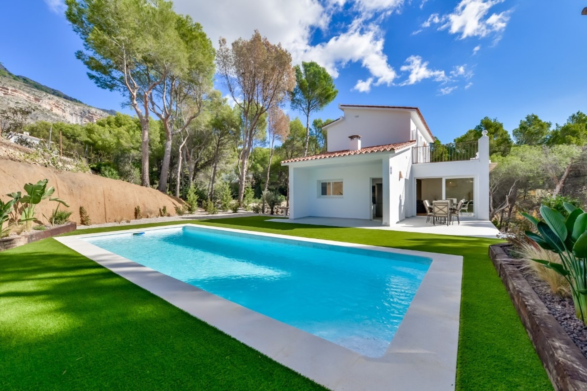 Resale - Villa -
Altea