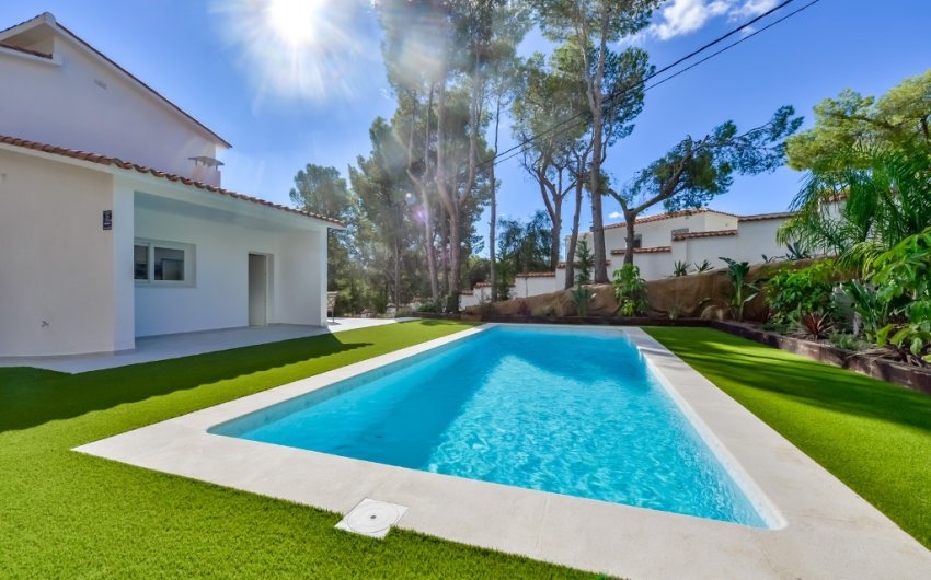 Resale - Villa -
Altea
