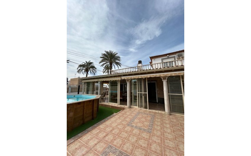 Resale - Villa -
Altet - El Altet