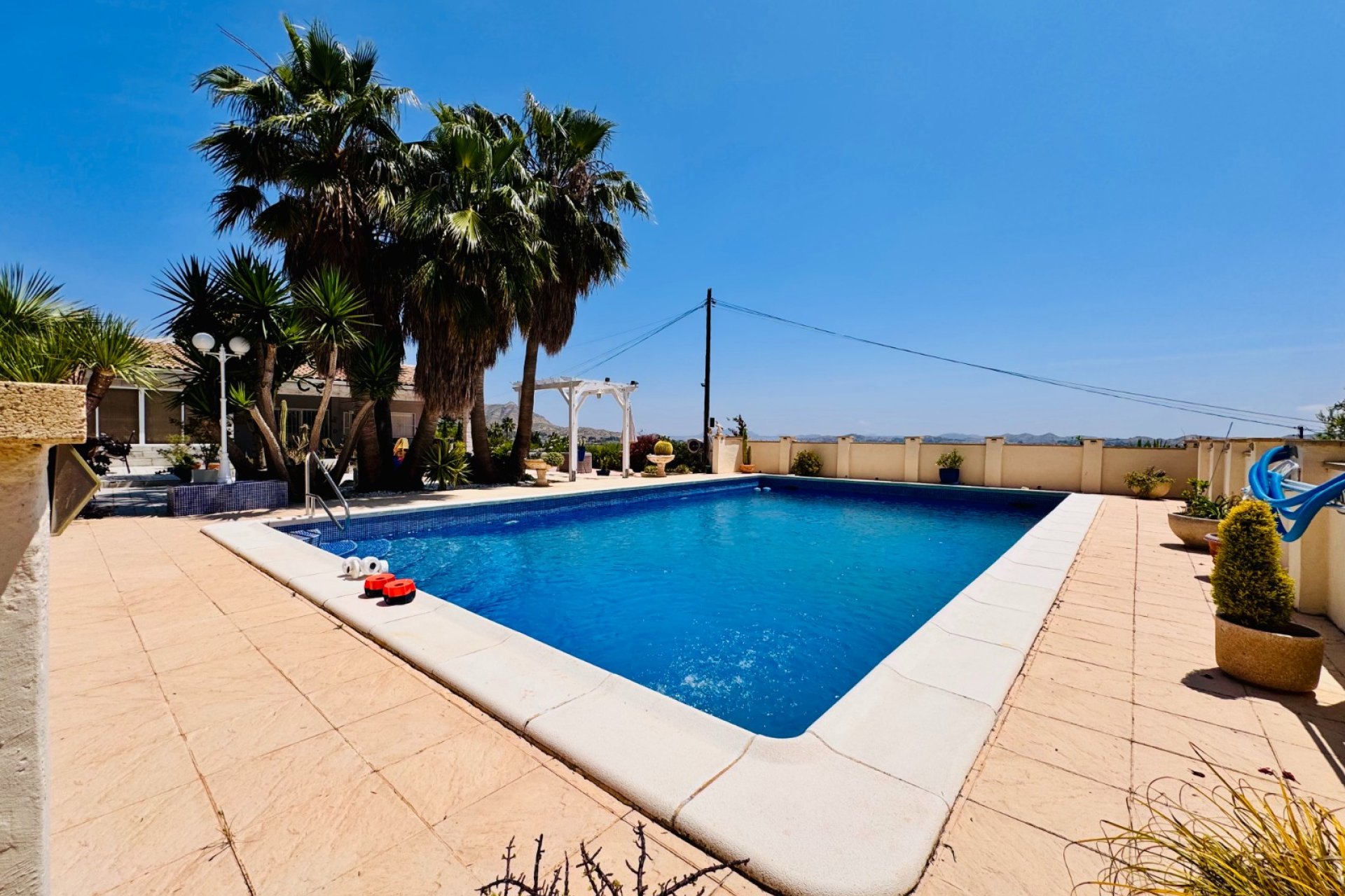 Resale - Villa -
Aspe