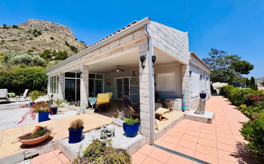 Resale - Villa -
Aspe