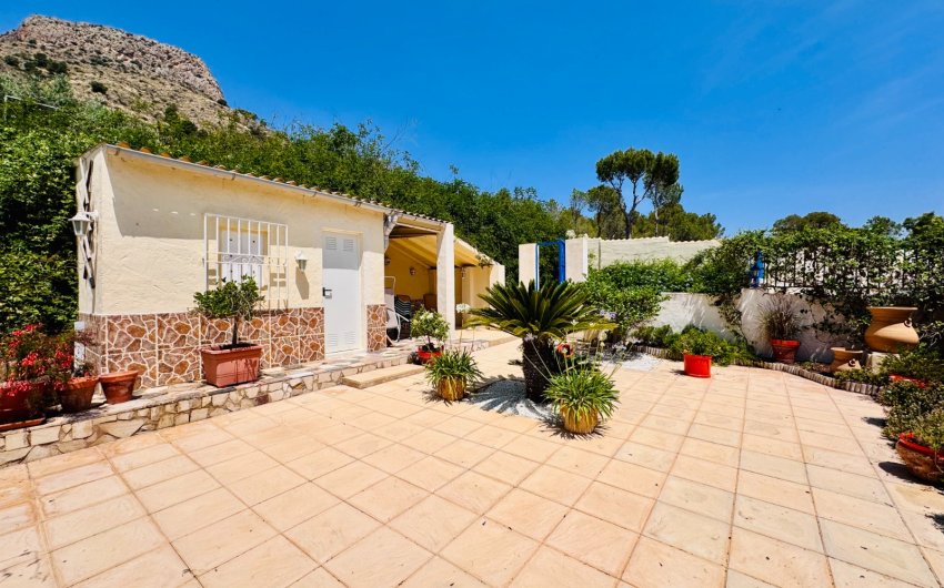 Resale - Villa -
Aspe