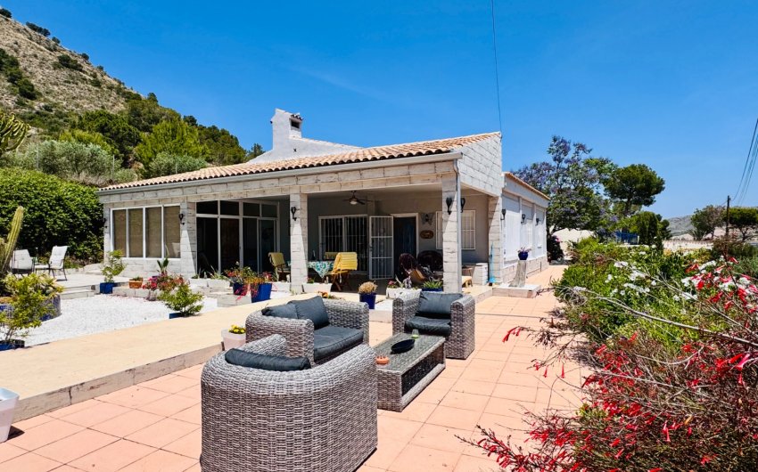 Resale - Villa -
Aspe