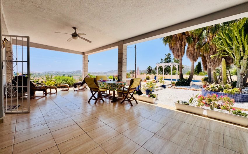 Resale - Villa -
Aspe