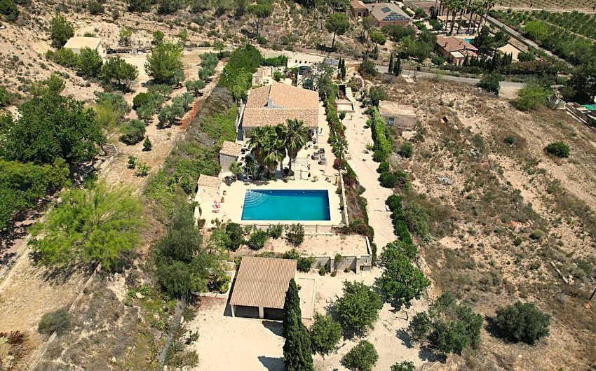 Resale - Villa -
Aspe