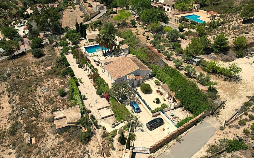 Resale - Villa -
Aspe