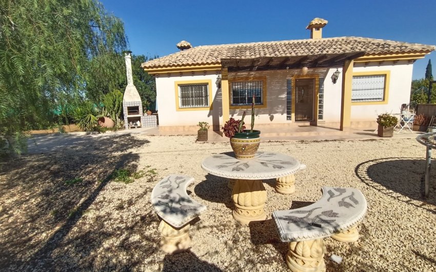 Resale - Villa -
Avileses - Inland
