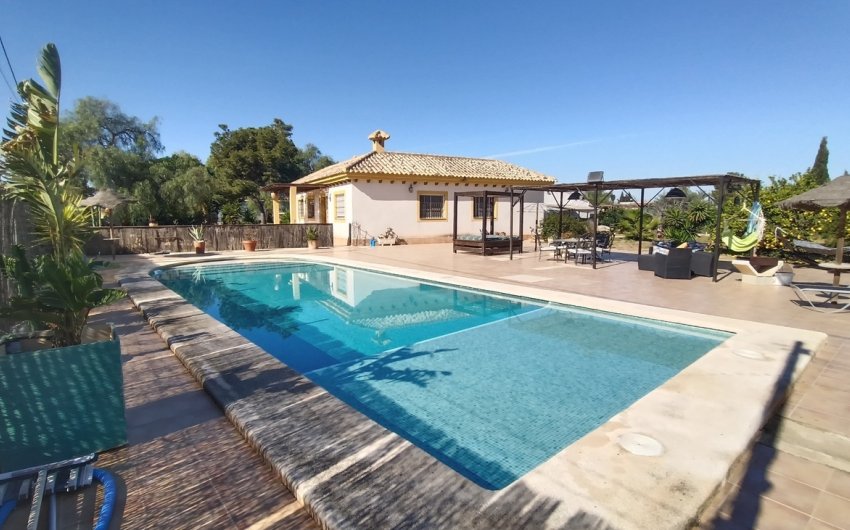 Resale - Villa -
Avileses - Inland