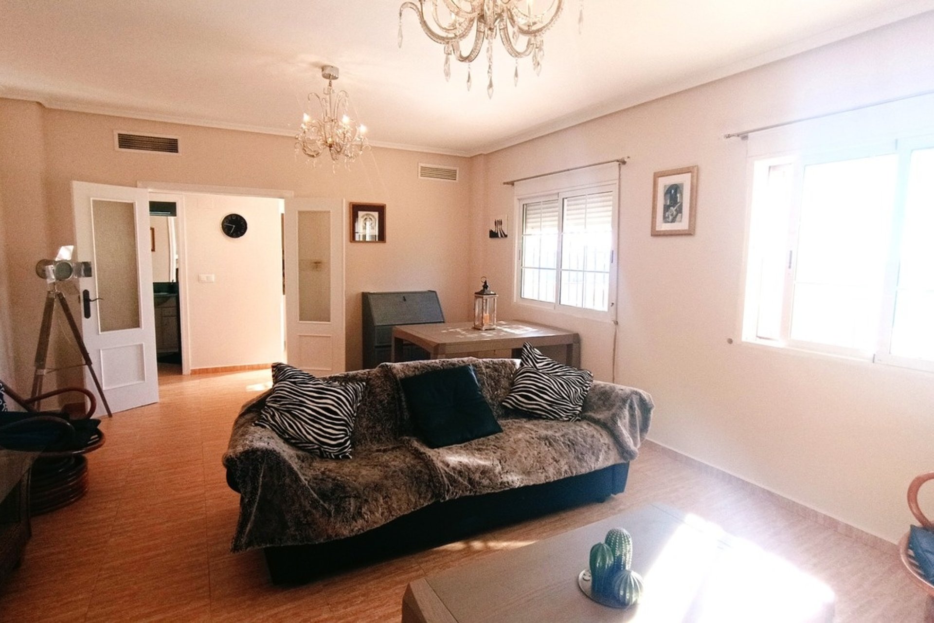 Resale - Villa -
Avileses - Inland